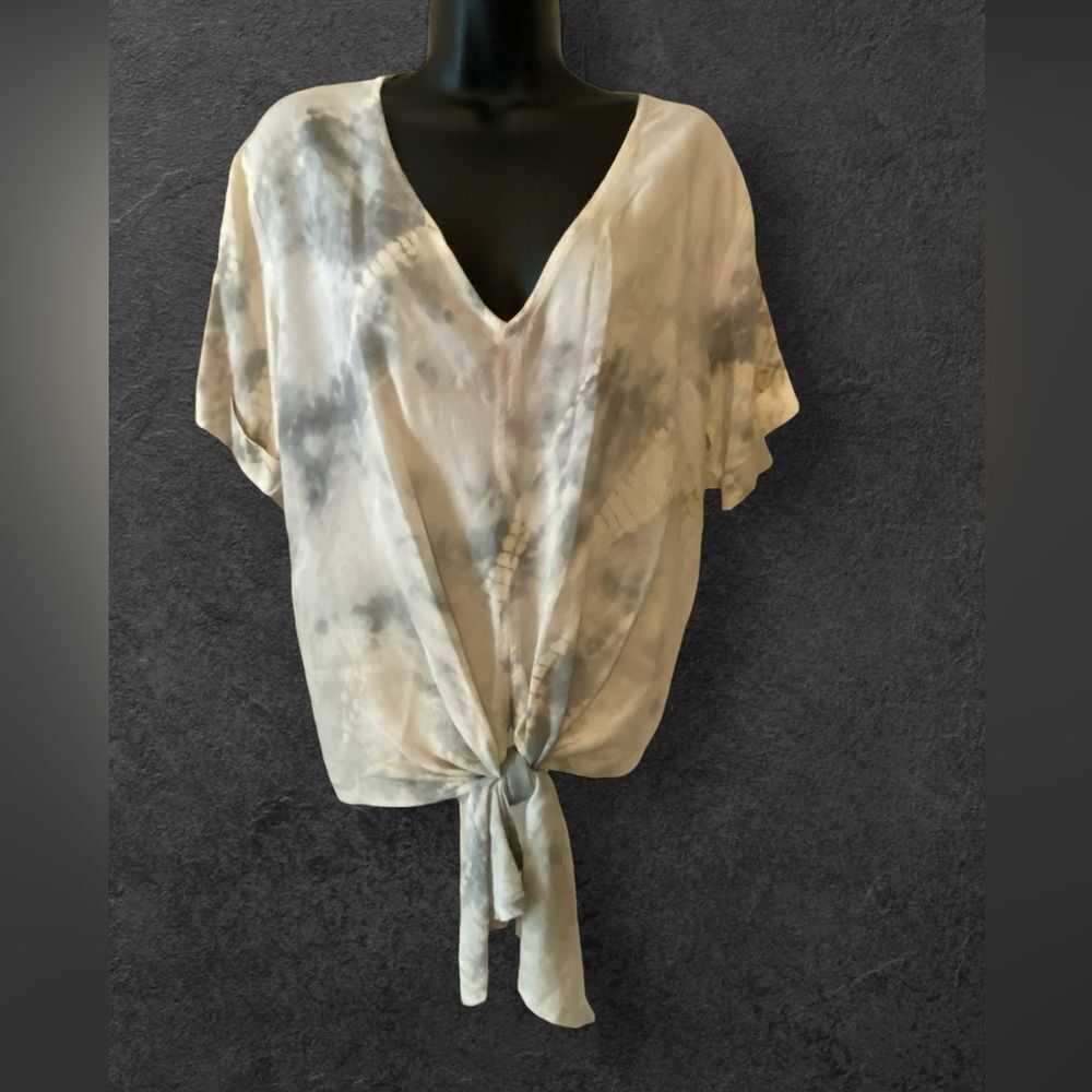 Karen Kane countryside Tess tie front top tie dye, 100% rayon NWT Size S